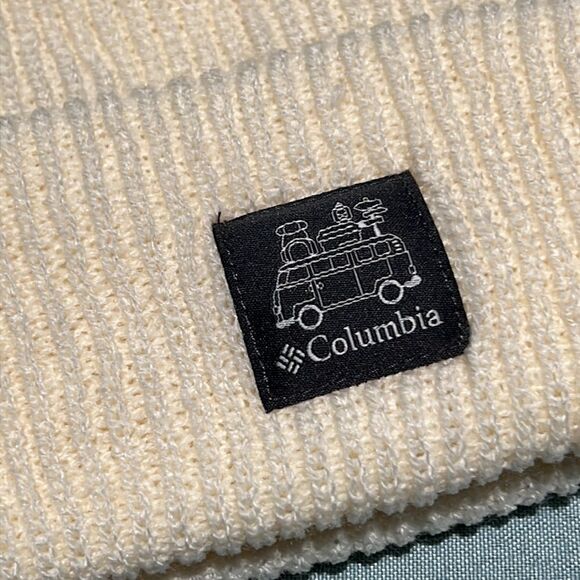 *NEW TAGS* - Columbia Cuffed Beanie - Cream - One Size D29 - Picture 4 of 5